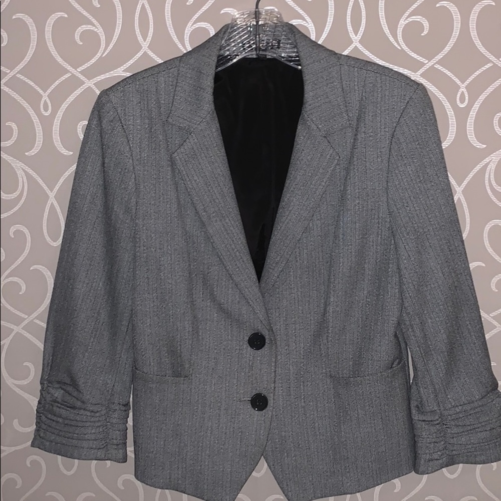 Express Gray crouched 3/4 sleeve blazer